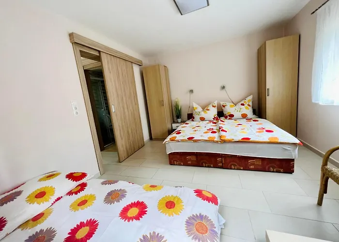 Apartment Little House With Garden *