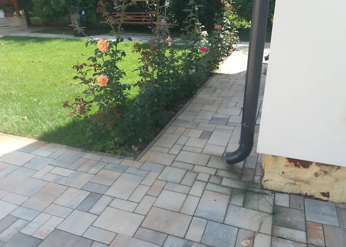 Apartment Little House With Garden Siófok